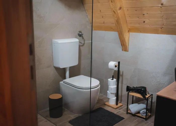 House 木屋 former Sunan airport